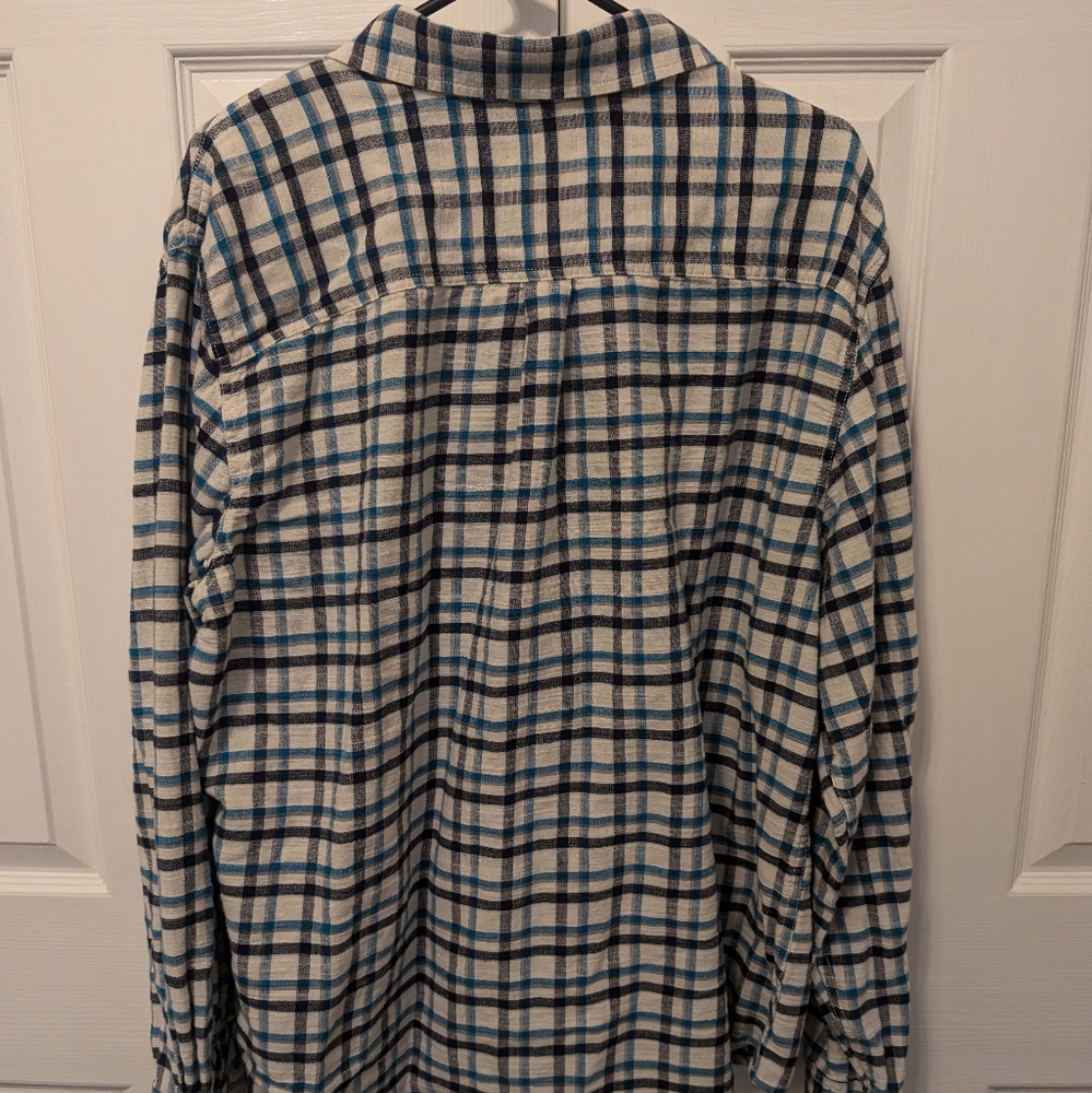 Mossimo Shirt - Picture 3 of 4